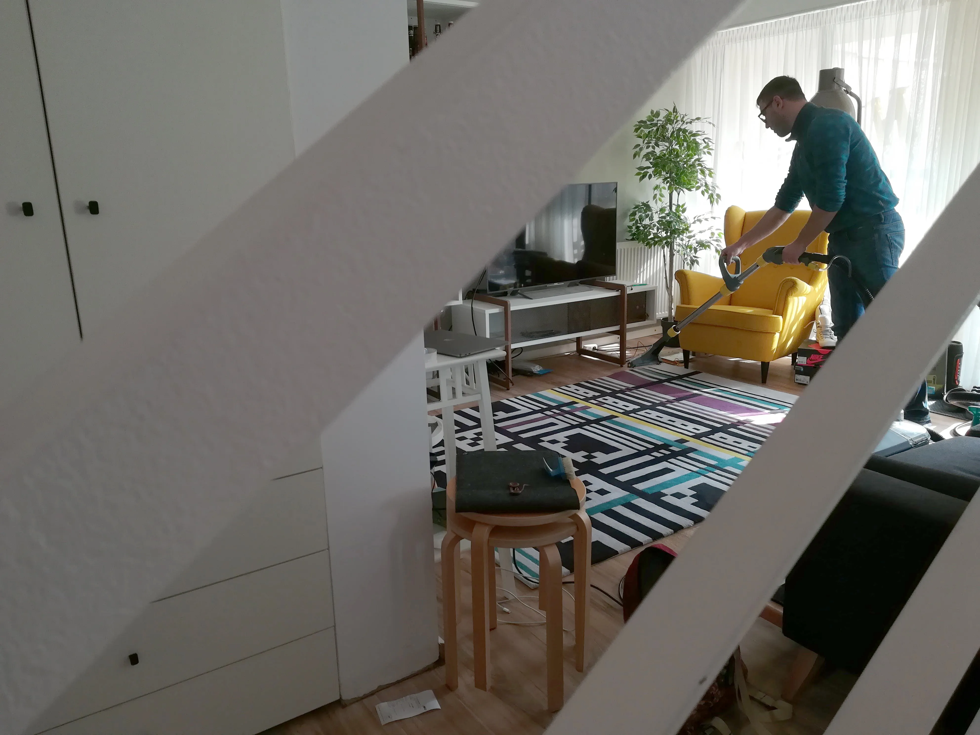 Curățenie acasă în apartament